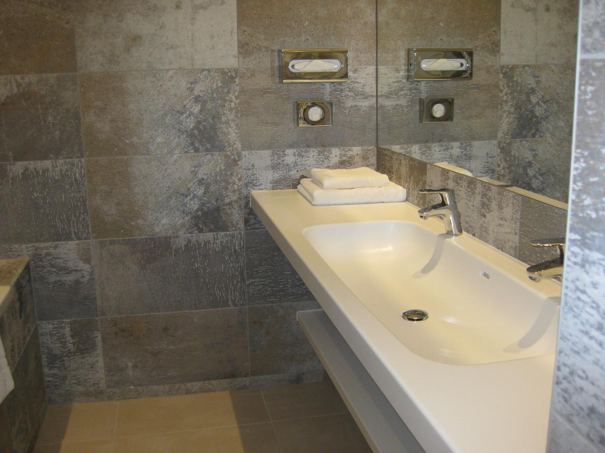 City Hotel Линц Экстерьер фото